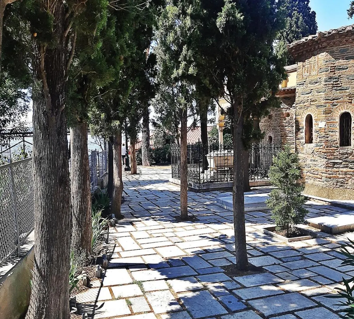 New Studio With Backyard 테살로니키 0*,