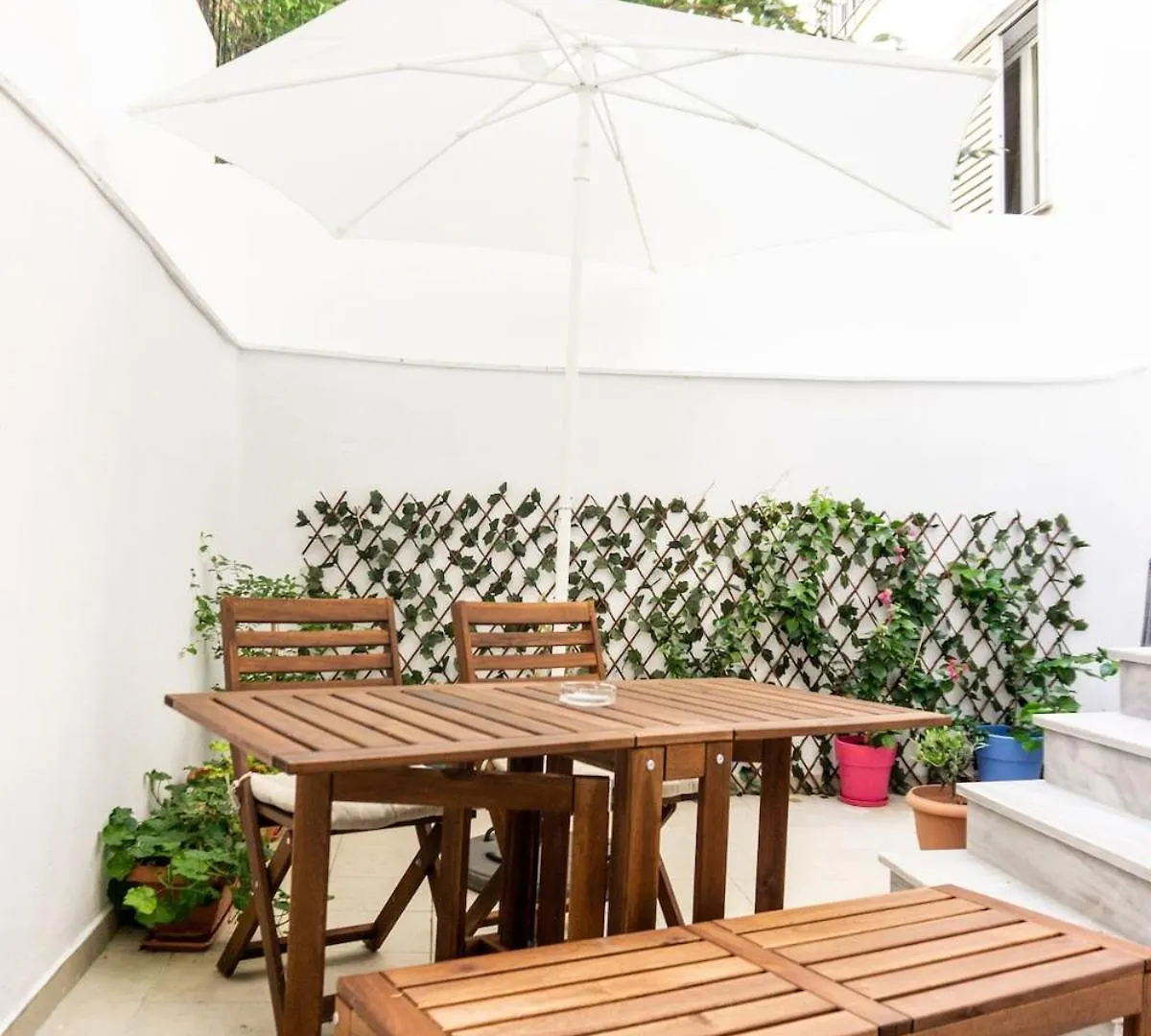 New Studio With Backyard 테살로니키